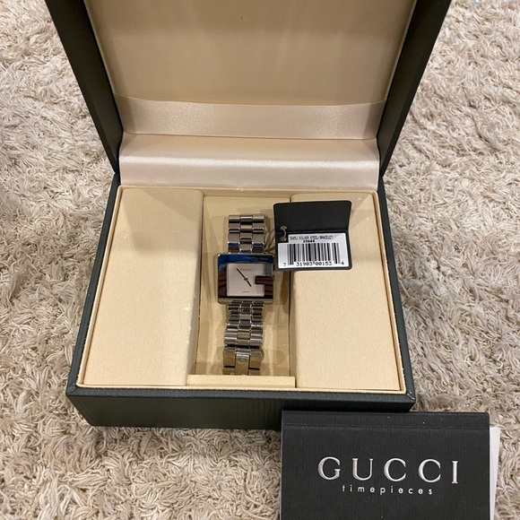 Gucci G watch BRAND NEW - Picture 4 of 9